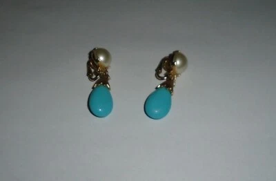 PENDIENTES COLGANTES CORONA TRIFARI TURQUESA LUCITA VINTAGE CON CLIP DE PERLAS DE IMITACIÓN Foto 1 de 3