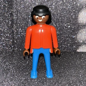 Figura PLAYMOBIL Hombre AA Cuerpo Rojo Pelo Negro Combinación Envío G526 Años 70 De Colección - Imagen 1 de 3