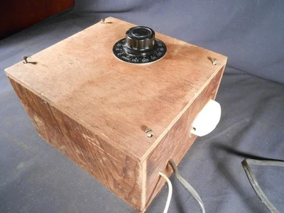 General Radio V-2  Adjust-A-Volt Variac. 2 amp. In box tested. - Image 1 of 4