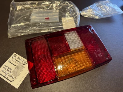 SALE LAND ROVER RANGE ROVER CLASSIC 1987–95 RIGHT PASSENGER SIDE REAR LIGHT LENS - Image 1 of 4