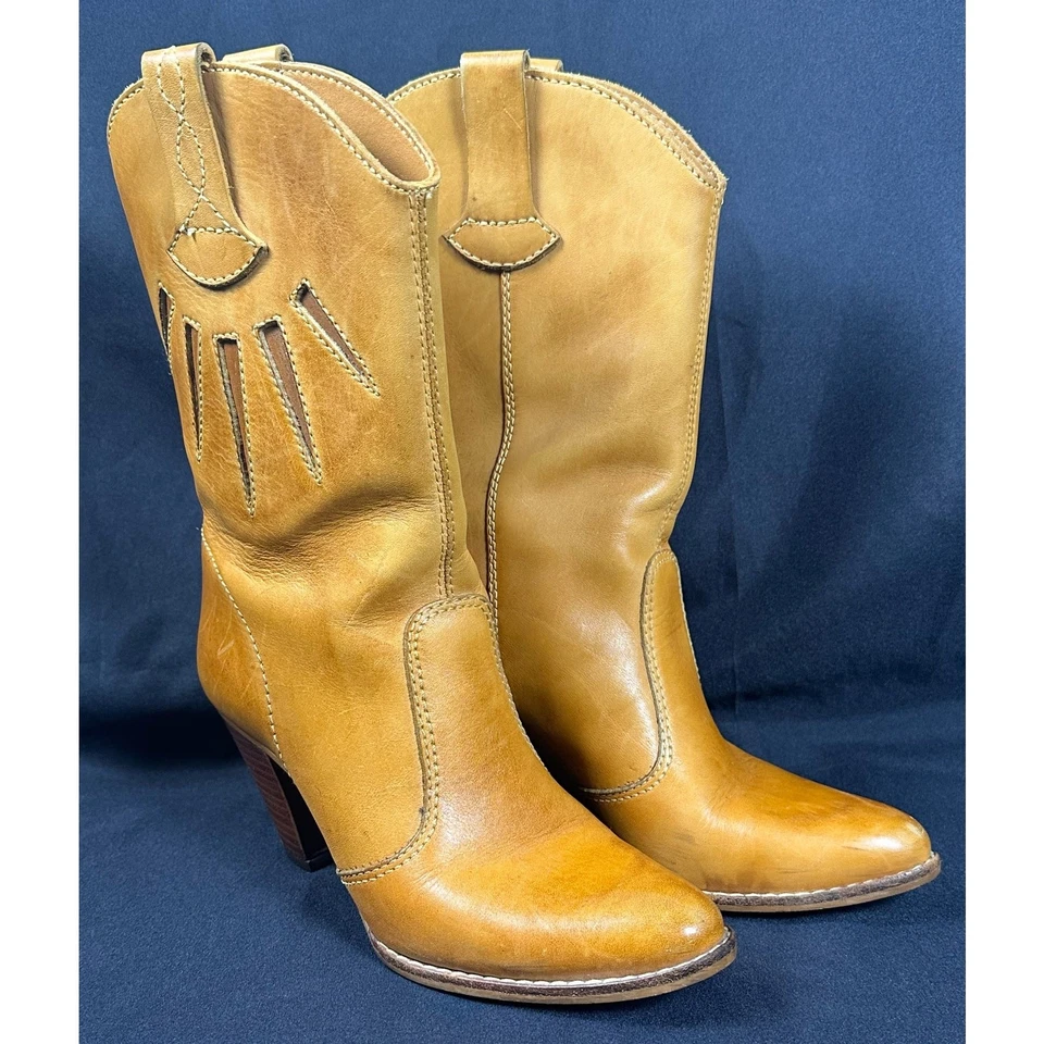 Par de botas occidentales de cuero 7B vintage “The Wild Pair” para dama hechas en Brasil Foto 1 de 4