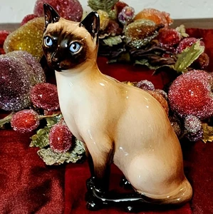 Royal Doulton Siamese 6"  Cat Figurine HN2655 England Bone China Vintage 1960s  - Picture 1 of 8