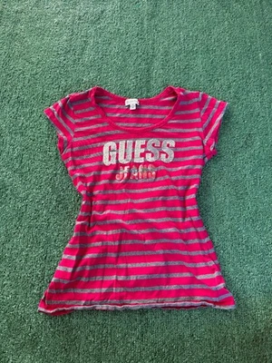 Camiseta top babydoll a rayas Guess Glam Spellout linda de la década de 2000 para mujer talla grande Foto 1 de 4