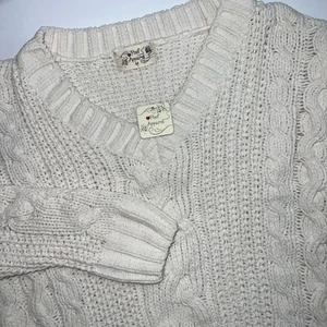 Proof Apparel Chunky Cable Knit Ivory Sweater V-neck Women’s Size Medium-New - Picture 1 of 8