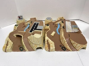 Lot of 2 Galoob Micro Machines Military Wolf Ridge Battleground Playsets - Picture 1 of 7