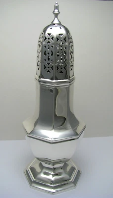 Goldsmith & Silversmiths England 的纯银糖杯消声器 c1907 — 第 1/4 张图片