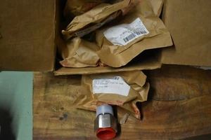 Eaton 2246-16-16SS Adapterbuchse 19 Stück Neu NSN: 4730-01-539-9973 - Bild 1 von 5