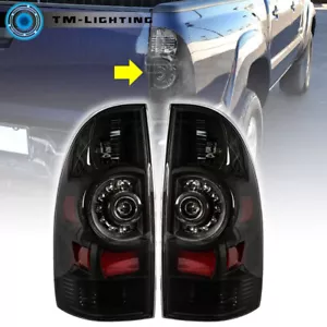 Pair Rear Tail Lights Brake Lamps Black LH+RH For 2005-2008-2015 Toyota Tacoma - Foto 1 di 9