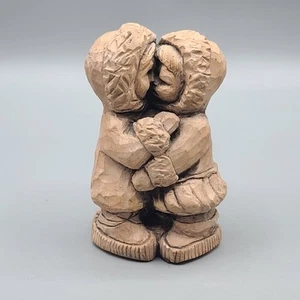 Umarmende Eskimos Figur Vintage Erdbeben Ton - Bild 1 von 9