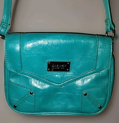 Nine West 绿松石斜挎包人造皮革钱包单肩包手提包 — 第 1/4 张图片
