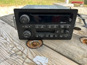 02-05 Chevy Monte Carlo Impala Radio Cassette CD Player Part No. 15169582 GM - Picture 1 of 9