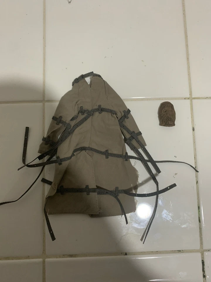 Batman 1/12 Espantapájaros Chaqueta Suelta Máscara Para Figura Mafex DC Multiverso Foto 1 de 1