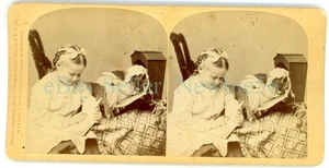 Comic/Humor - DRESSED CAT IN CRADLE & GIRL - F.G Weller Stereoview - Picture 1 of 2