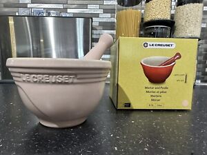 Le Creuset New Stoneware Ceramic Milky Pink Pestle And Mortar Set RRP £36