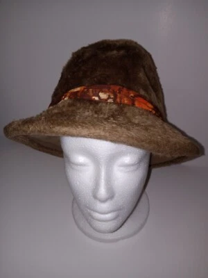 复古 Parisian Brookline 女式帽子意大利公爵夫人人造毛皮桶 Mod 20 世纪 60 年代 — 第 1/4 张图片