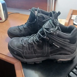 Men’s Columbia Black Hiking Boots Tag Size 9 - Fit Size 8 - 8.5! - GREAT! - Picture 1 of 3