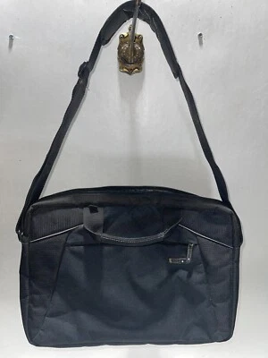 Solo Negro Estuche para Laptop Bolso Maletín Extensible con Funda Acolchada para Computadora Foto 1 de 4