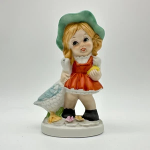 Vintage Toma Figur Mädchen mit ihrem Haustier Ente gemarkt - Bild 1 von 4