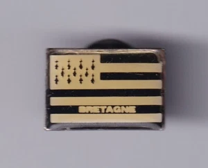 RARE PINS PIN'S .. TOURISME BRETAGNE BREIZH FOLKLORE DRAPEAU FLAG MODELE 3 ~FH - Imagen 1 de 1