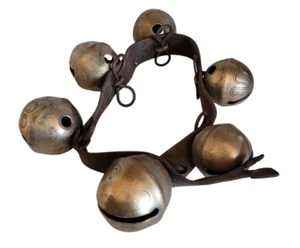 Set di 6 antiche campane a slitta - 2,5" e 3" - H.H. Bevin 27" - Foto 1 di 10