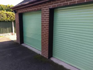 CHARTWELL RULLO PORTA GARAGE VERDE ELETTRICO 10FT X 8FT ISOLATO - Foto 1 di 4