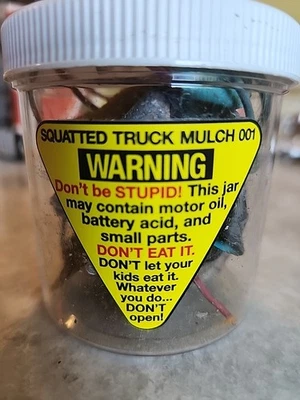 Whistlindiesel 原装蹲式卡车覆盖物 #001 签名 — 第 1/4 张图片