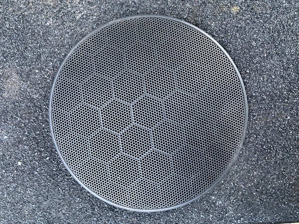 Mk3.5 Mk3 Golf Front Speaker Cover Genuine Volkswagen driver side 1H0868150A - Image 1 of 1