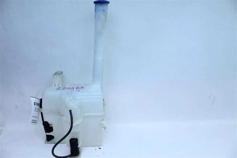 Used Washer Fluid Reservoir fits: 2013 Hyundai Tucson  Grade A - Image 1 of 4