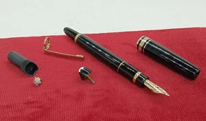 Pluma Estilográfica Montblanc Meisterstuck 14K Oro .585 4810 Negra - Imagen 1 de 18