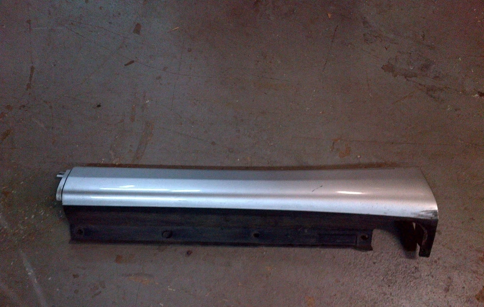 98-05 LEXUS GS300 GS400 GS430 PANEL BASCULANTE TRASERO FALDÓN MOLDURA MOLDURA PLATA Foto 1 de 1