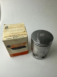 KOLBEN PISTON ASSY STD) YAMAHA RD250 1A0-11631-01 E0387 - Picture 1 of 13