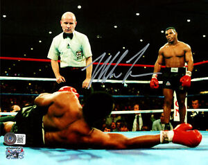 MIKE TYSON AUTOGRAPHED SIGNED 8X10 PHOTO BECKETT BAS STOCK #206510