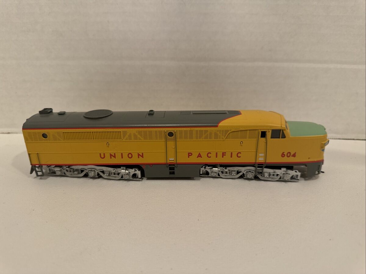 Walthers HO Union Pacific Railroad Model Railroad Walthers HO Union Pacific Railroad Model Railroad