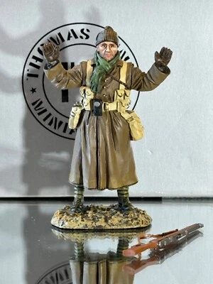 THOMAS GUNN PRIMERA GUERRA MUNDIAL BRITÁNICO GW037A SOLDADO ALIADO RENDIÉNDOSE, RETIRADO. Foto 1 de 4