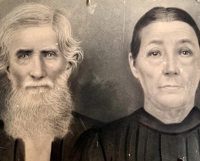 Antiguo retrato tiza carbón dibujo hombre mujer marido esposa espeluznante años 1850 Foto 1 de 4