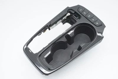 Chevrolet Trailblazer 2021-2023 consola portavasos bisel de cambio OEM 42553570 Foto 1 de 4