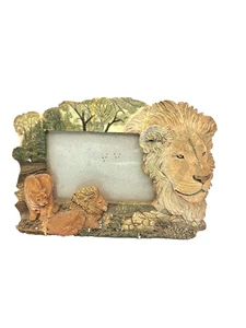Vintage 3D Lions Picture Frame "Safari" by Wong's International 4" x 6" - Picture 1 of 11