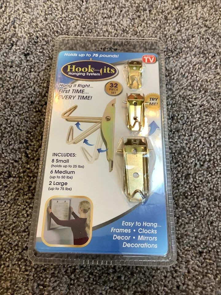 Hook Its Hanging System Seen on TV 32 Piece- Holds up to 75 Pounds