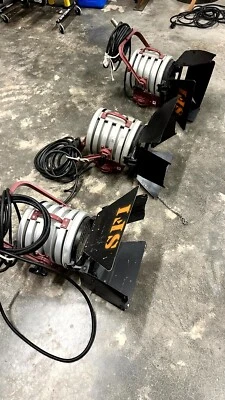 Mole Richardson 2000W Type 5291 Tungsten, Includes Bulb, Barn Doors, Plug! - Image 1 of 3