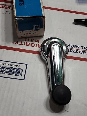 1982-96 Oldsmobile Cutlass GM NOS 20378267 окно рукоятки/1 82 83 84 86-96 - Изображение 1 из 4