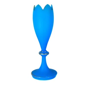 Hohe Vase aus hellblauem Alabasterglas, Harrach'sche Neuwelt um 1860-70 - Bild 1 von 4
