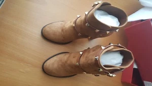 Valentino NIB $1375 Garavani Rockstud Chunky Heel Boot Suede Tan EU 38.5 - Picture 1 of 11