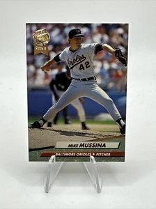1992 Fleer Ultra Mike Mussina #9 (EX/NM?) - Picture 1 of 2