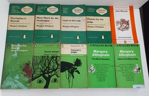 VINTAGE COLLECTION OF 10 PENGUIN BOOKS - Picture 1 of 6