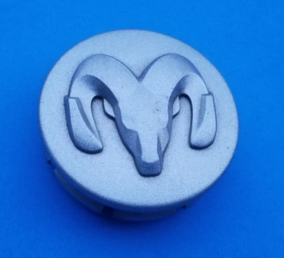 CARGADOR DODGE GRAND CARAVAN MAGNUM STRATUS LLANTA TAPACUBOS TAPA CENTRAL CUBIERTA B34 Foto 1 de 4