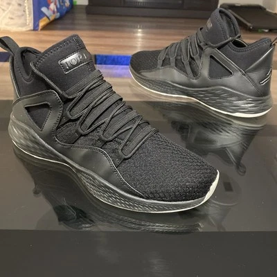 Zapatos de baloncesto Nike Jordan 881465-010 para hombre talla 11,5 Formula 23 negros/blancos Foto 1 de 4