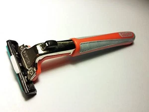 Original Gillette Contour Plus Rasierer Edelstahlkopf neu in OVP (Racing Rot)  - Bild 1 von 4