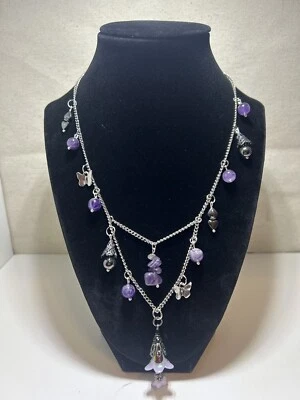 紫水晶岩石珠光花朵吊坠和赤铁矿珠和心形项链 — 第 1/4 张图片