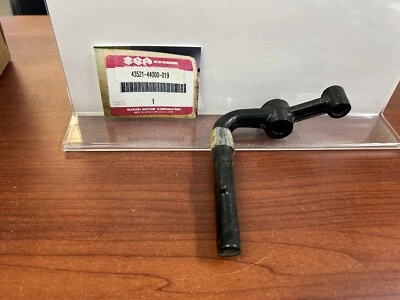 NUEVO NOS DE FÁBRICA Suzuki GS250, GS400, barra reposapiés delantera izquierda, #43521-44000-019 Foto 1 de 3