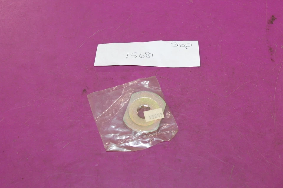NOS Snapper Brush Cutter Adapter. Part 15681. See pic. - Image 1 of 1